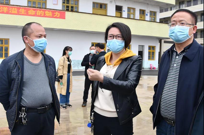 金艳检查督导学校开学工作_新邵要闻_新邵县人民政府