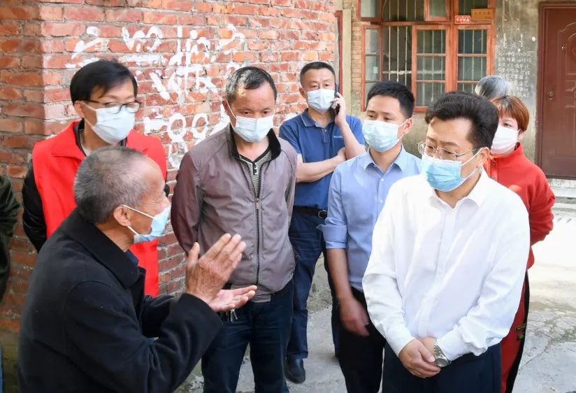 贺朝晖调研老旧小区和改制企业房屋安全隐患排查整改_邵阳头条网
