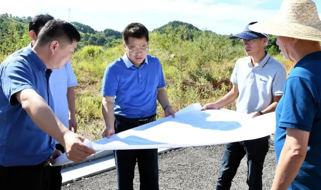企业家接待日，贺朝晖现场调度湖南广信搬迁工作_邵阳头条网
