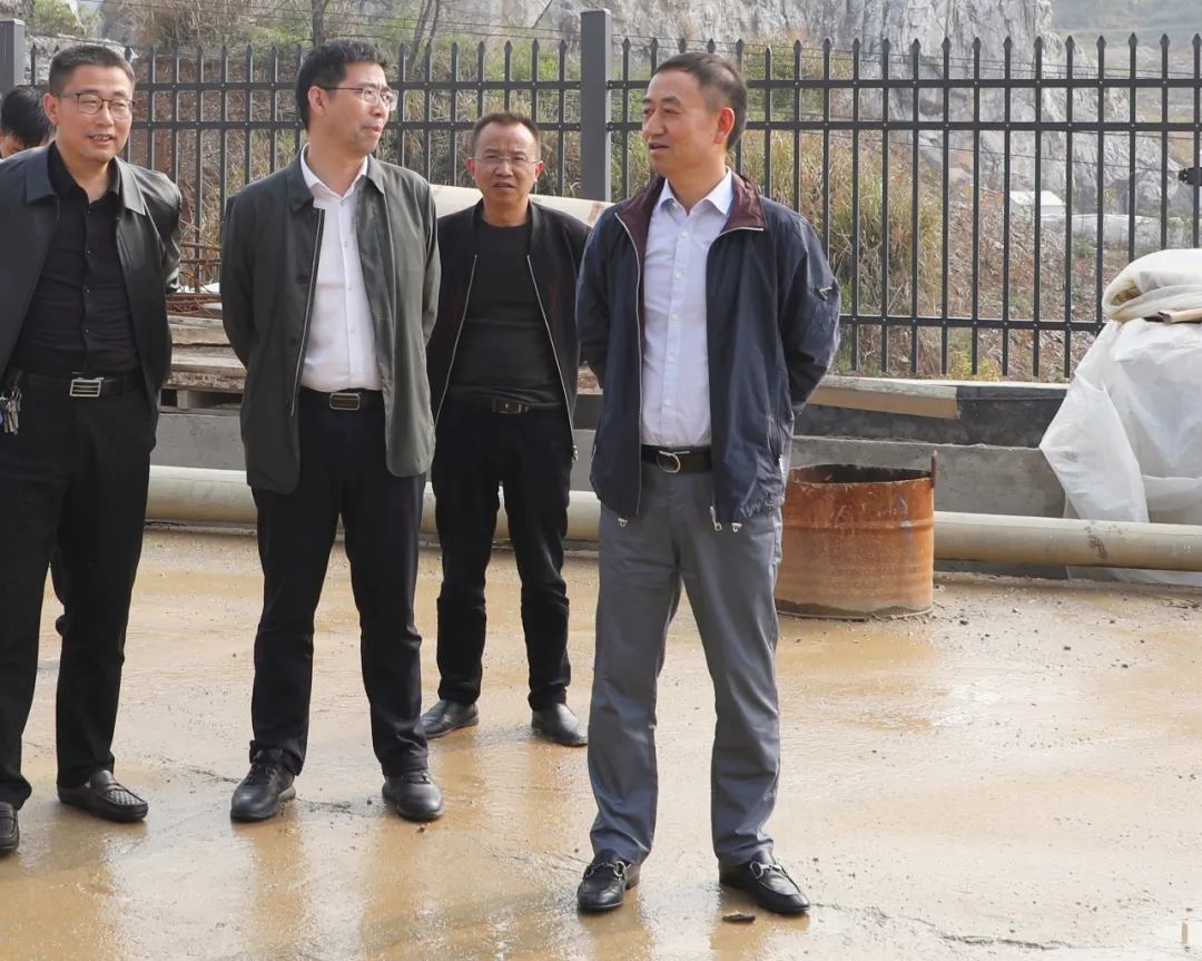 陈历贤就违法用地整改工作进行现场办公_邵阳头条网