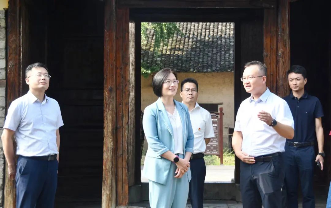 履新第二天，新邵县委书记黄海蓉到这里调研_邵阳头条网