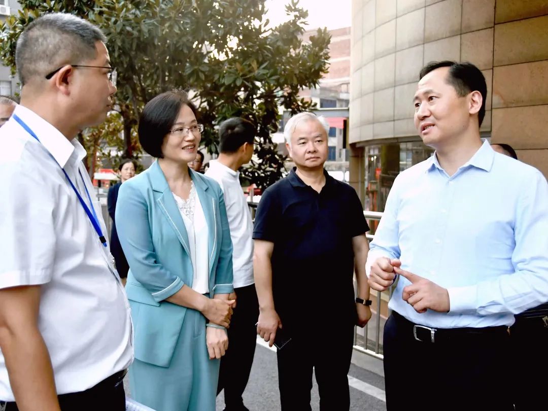 省卫健委领导调研指导新邵县基层卫生健康工作_邵阳头条网