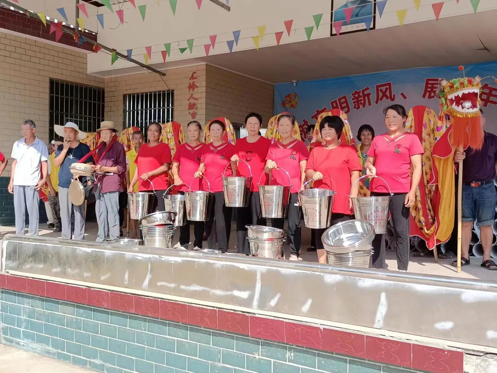 新邵诚实村：重阳节里聚一堂敬老爱老情意浓_邵阳头条网