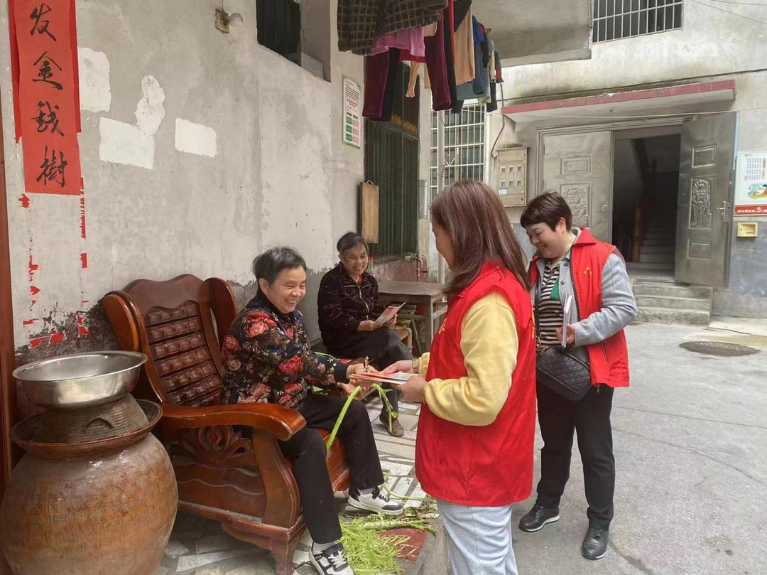 常态化扫黑除恶宣传 新邵酿溪在行动_邵阳头条网