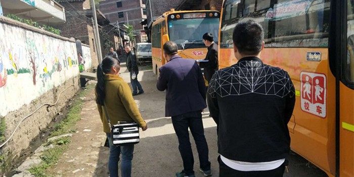迎光乡开展校车安全检查联合行动(图1)
