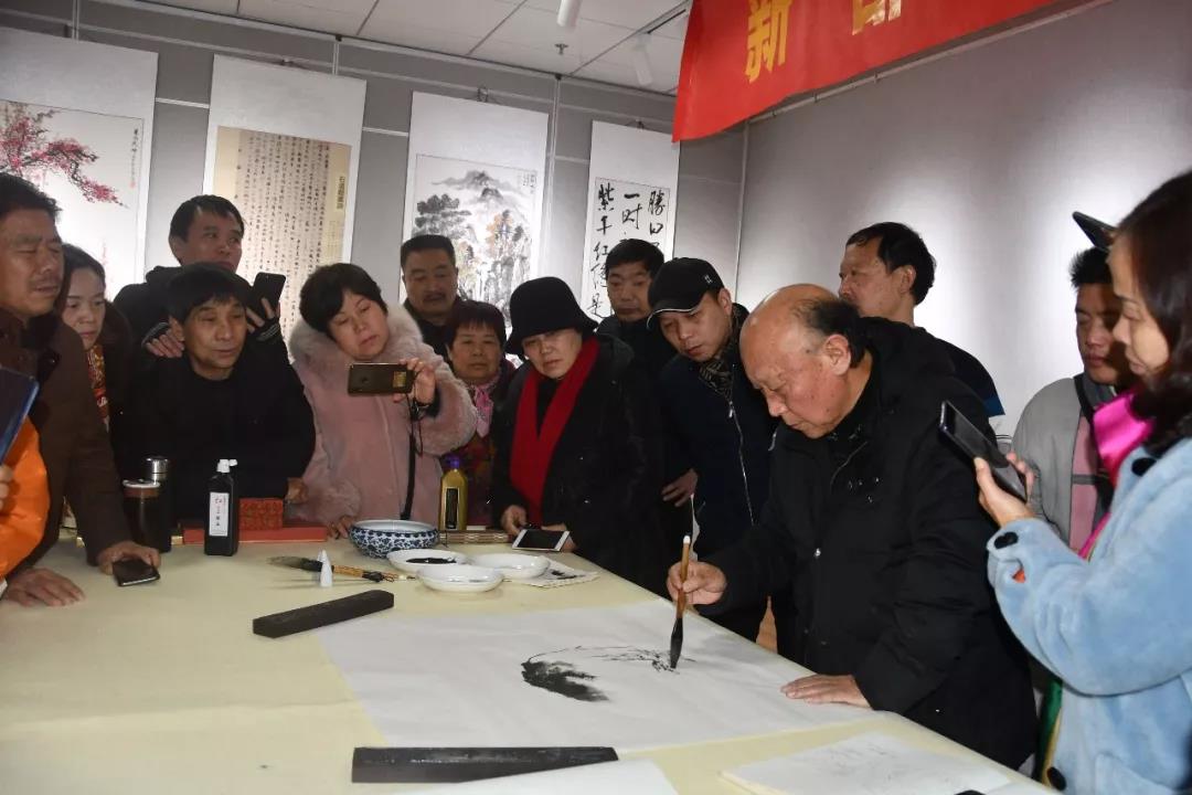 新邵文艺讲堂第二期开讲，新邵籍知名山水画家授课(图3)