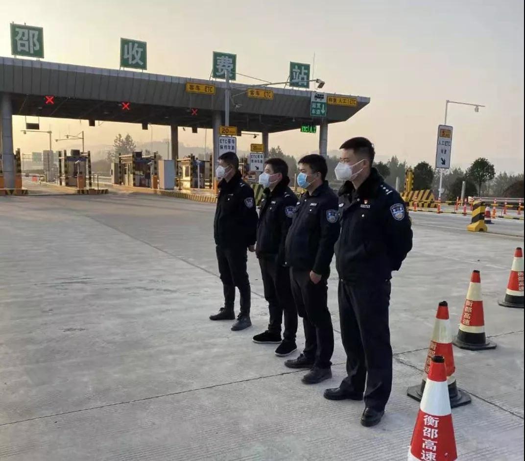 新邵警营“父子兵”公而忘私战疫情(图2)