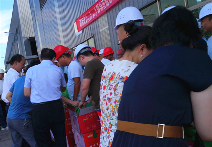 省项目中心领导为新邵县省级重点项目一线产业工人送清凉(图3)