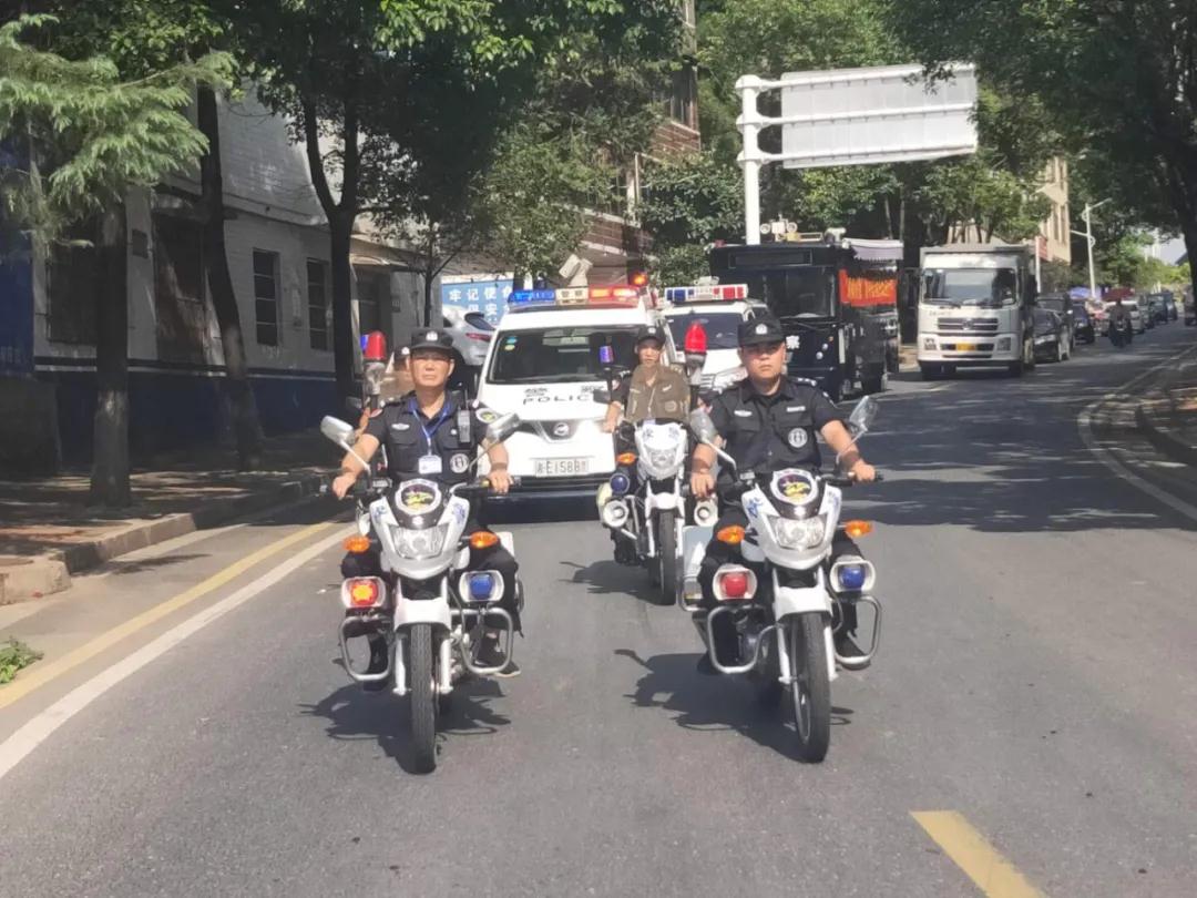 新邵快警守护平安(图2)