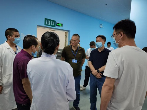 市联合工作组到新邵督查疫苗评估工作(图1)