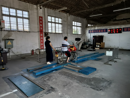 新邵市场监管局开展机动车检验检测机构抽查(图1)
