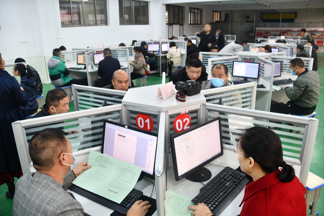 新邵县自然资源局：利用“夜校” 充电赋能 打造高素质干部队伍(图2)