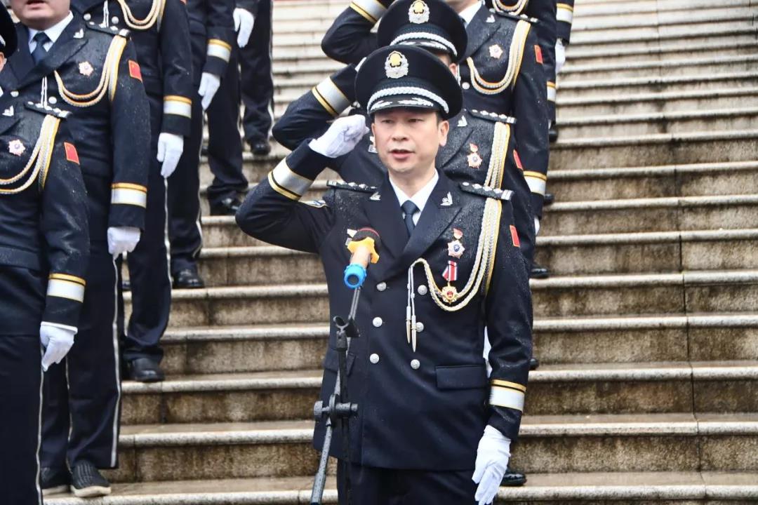 新邵县公安局举行警旗升旗仪式，迎接中国人民警察节(图4)