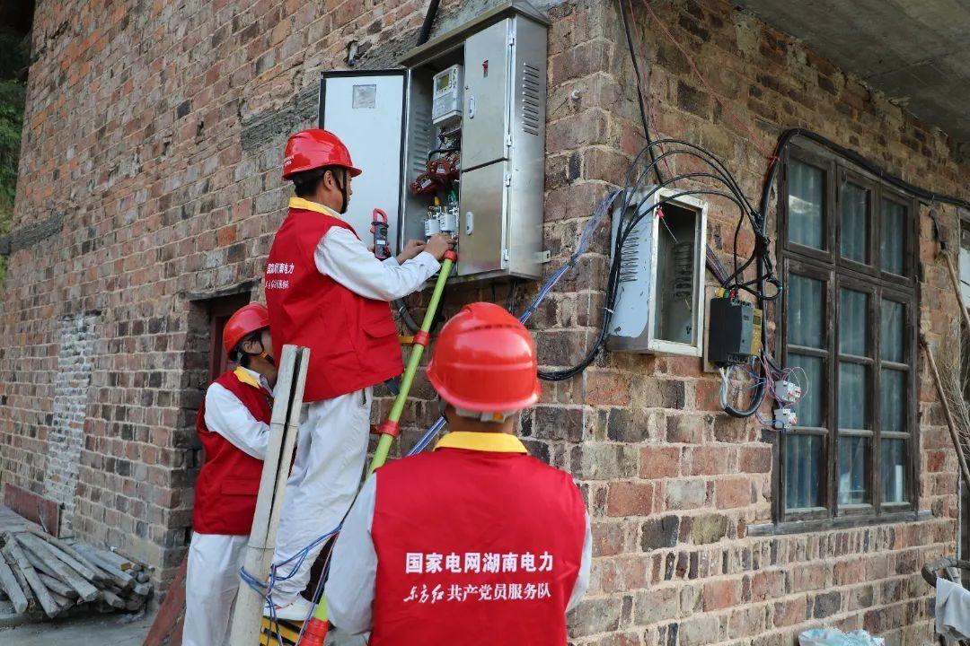 国网新邵供电公司：全力以赴抗旱保供电(图2)