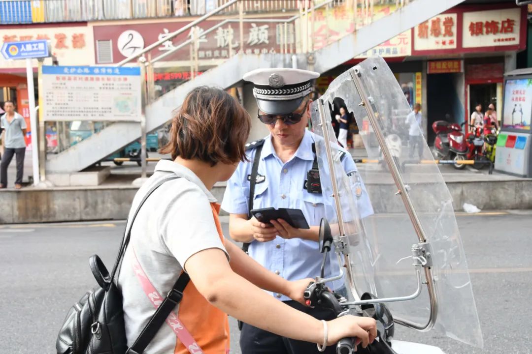 新邵：交通秩序整治无死角 道路违法案例大曝光(图2)