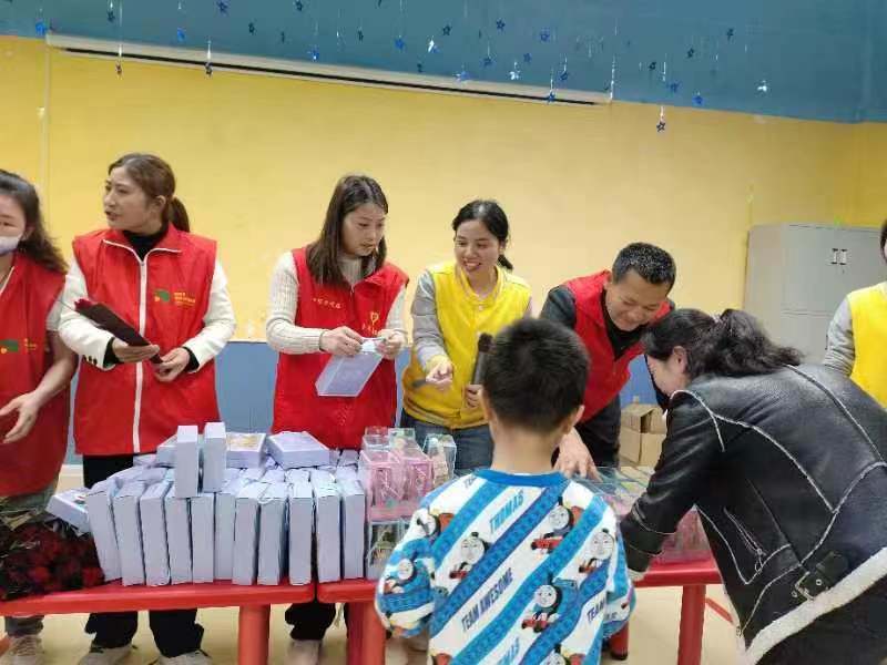新邵：关爱孤独症儿童(图1)