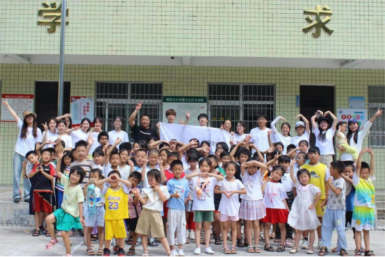 “鸣晓”实践团在新邵县朝阳完小开展暑期趣味运动会(图4)