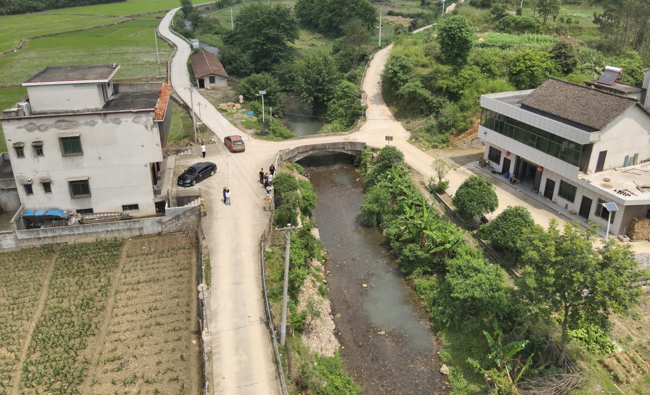 新邵县水利局：全面落实河长制，助力持续优化营商环境(图1)