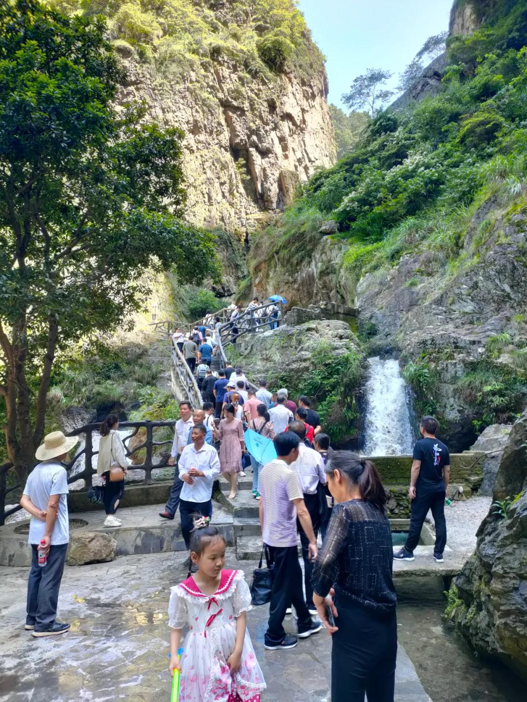 新邵白水洞景区端午小长假游客接待量跻身全省前十(图1)