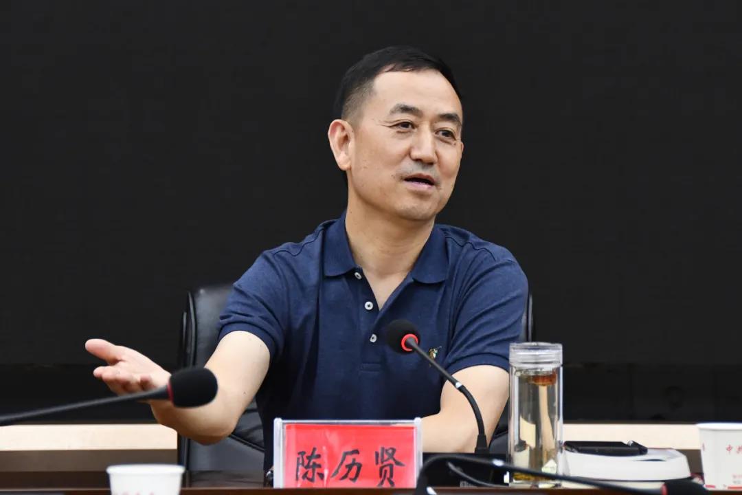 新邵县委办举行“星期一夜校”, 陈历贤上乡村振兴辅导课(图2)