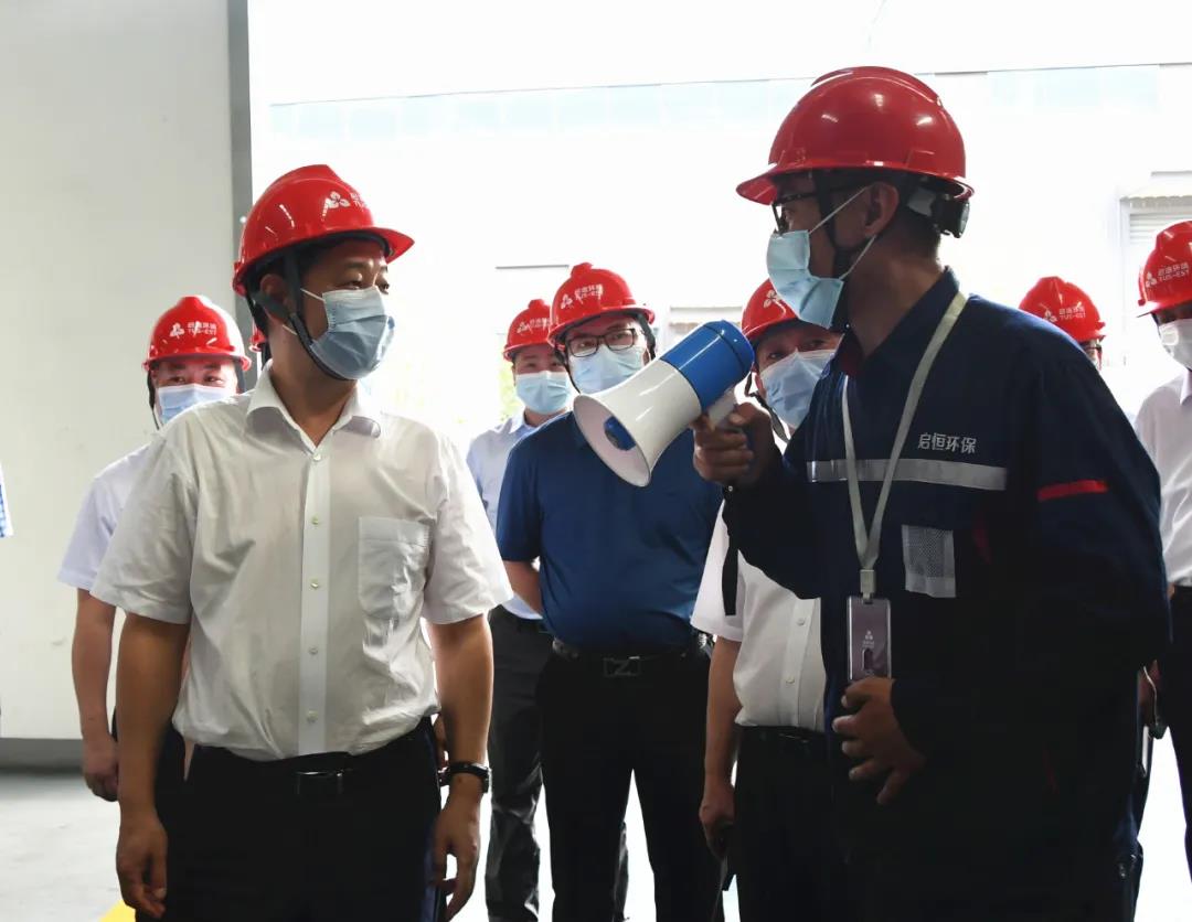 严华到新邵县调研：加快推进产业高质量发展 切实筑牢疫情防控坚固防线(图1)