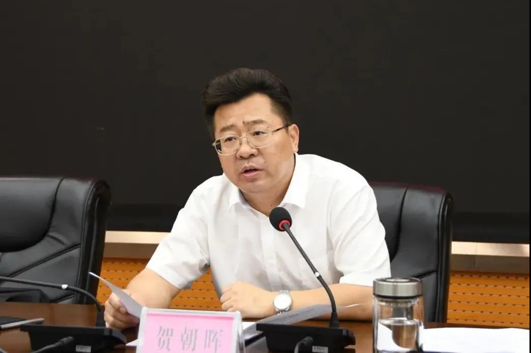 新邵县政府办举行“星期一夜校”，贺朝晖调度“三重点”工作(图2)