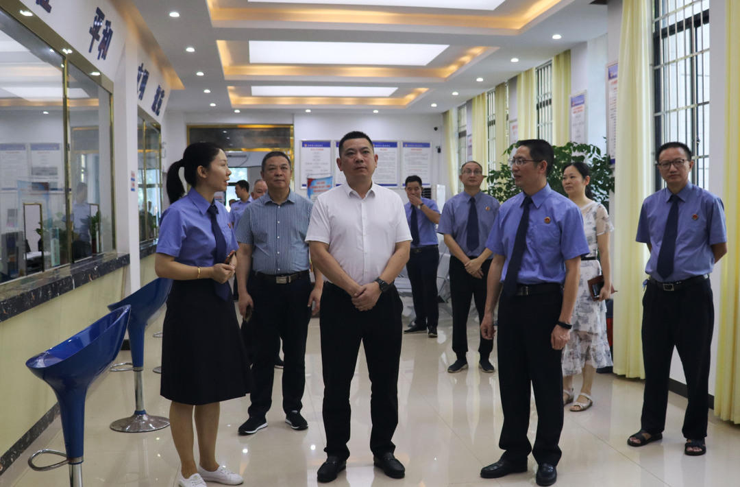 新邵县委常委、政法委书记王智刚调研检察工作(图1)