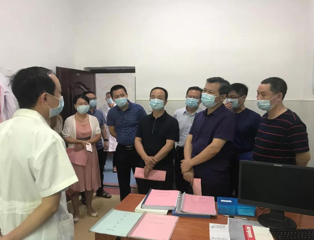 市人大常委会副主任唐渊调研新邵基层公共卫生体系建设(图1)
