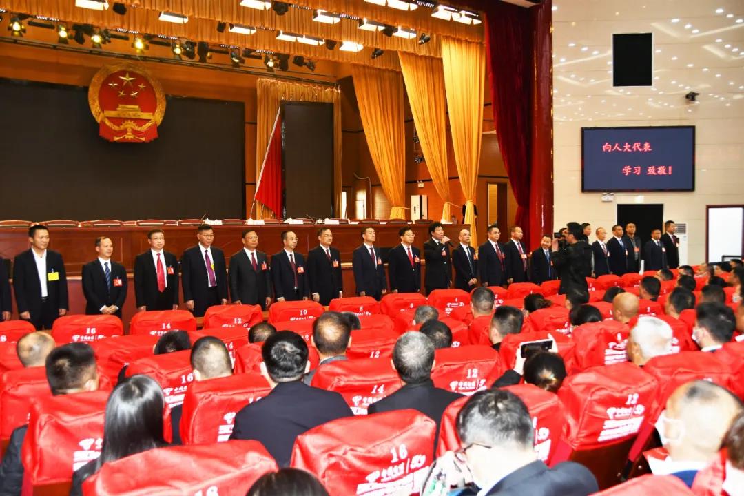 新邵县领导亲切看望县人大代表(图1)