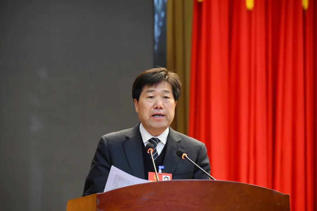 新邵县第十八届人民代表大会第一次会议隆重开幕(图3)