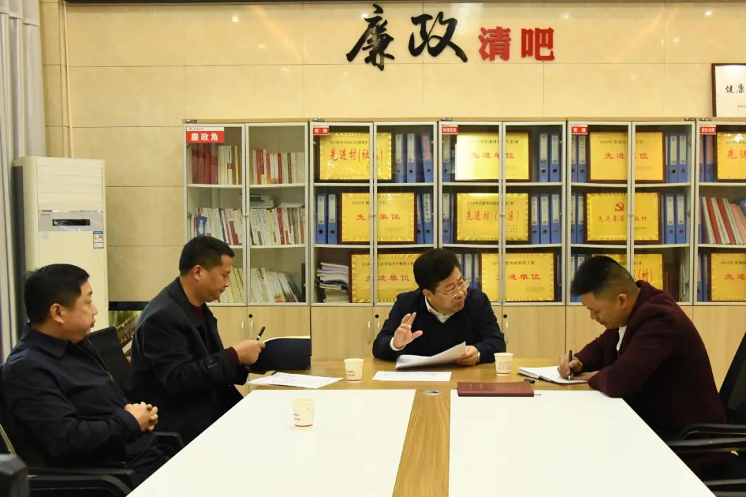 贺朝晖深入基层督导乡村振兴工作(图1)