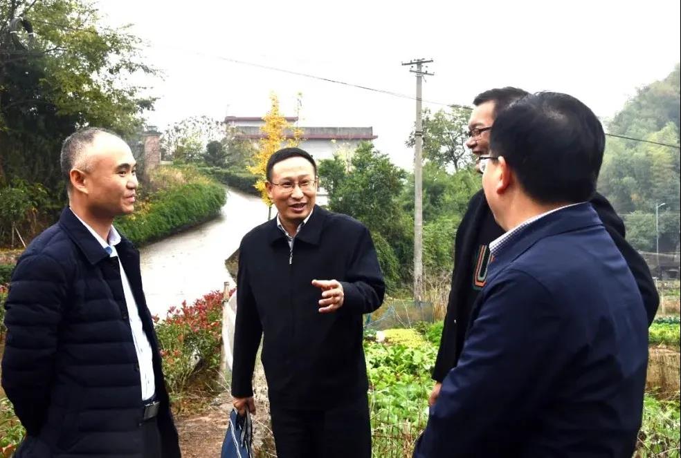 省委统战部来新邵开展综合督查(图1)