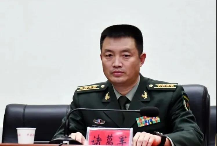 陈历贤就任新邵县人武部党委第一书记(图3)