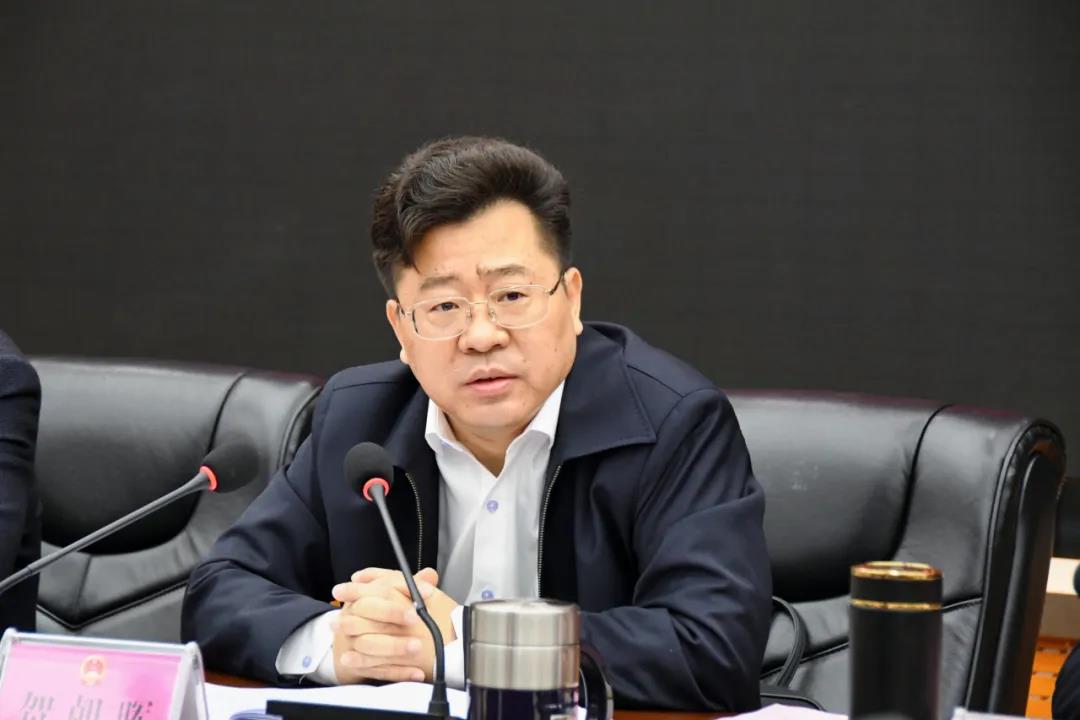 贺朝晖主持召开新邵县“三重点”暨重点项目培育建设和“四上”企业入规入统工作推进会(图1)