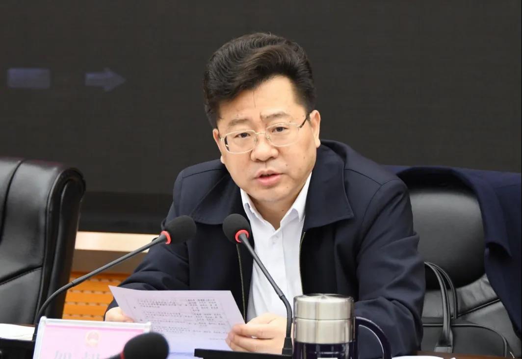 贺朝晖主持召开新邵县人民政府2022年第5次常务会议暨第2次党组会议(图2)