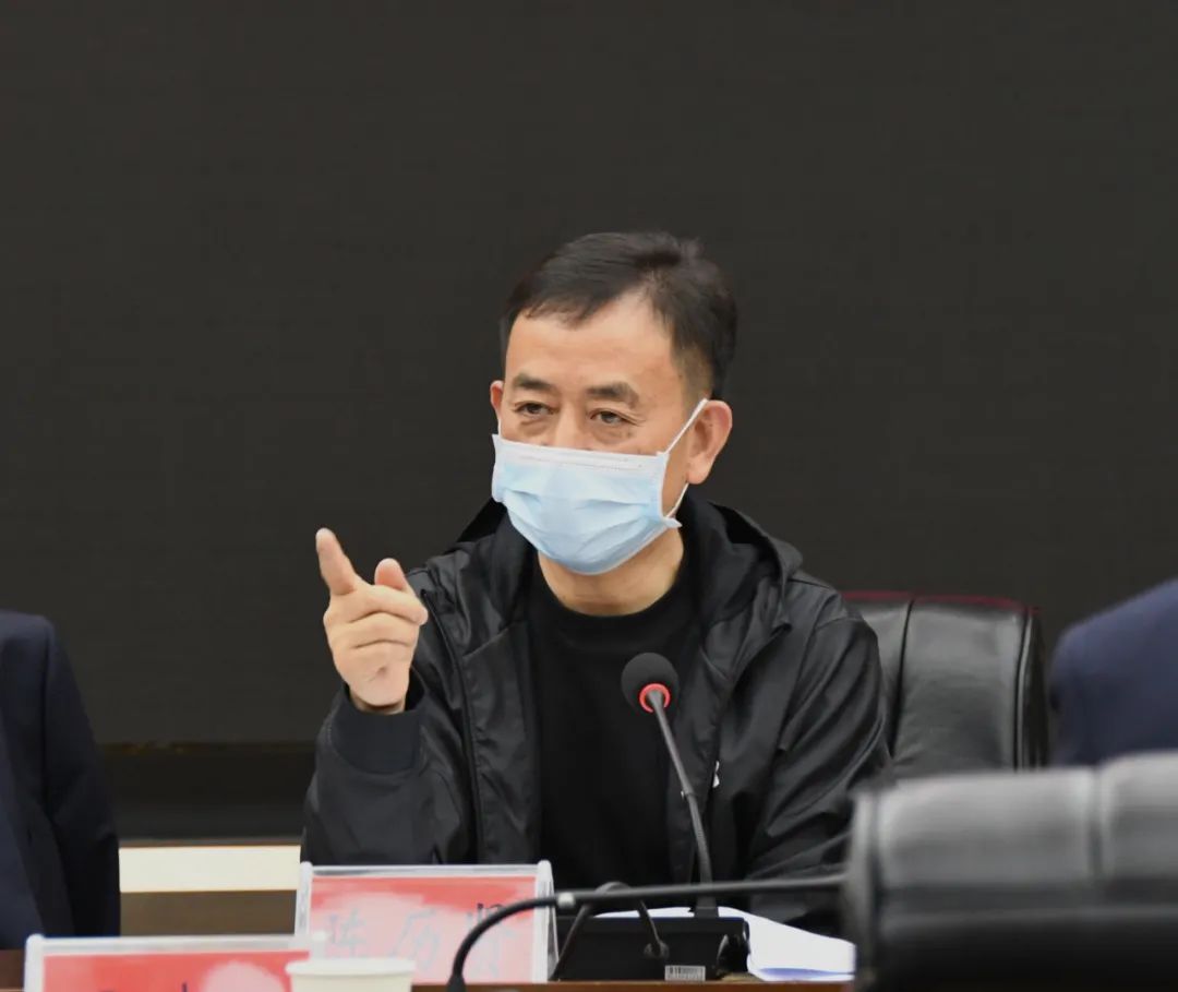 新邵召开县委常委会紧急部署疫情防控工作(图2)