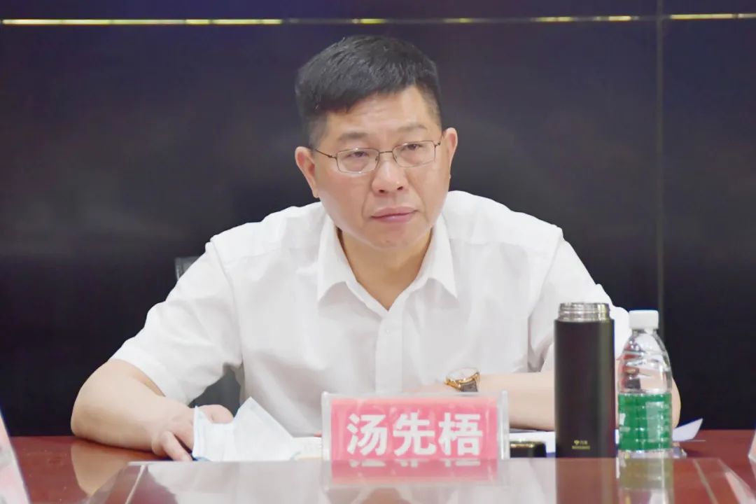 新邵紧急调度森林防灭火工作(图2)