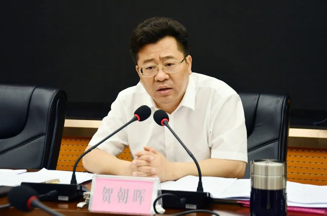 贺朝晖主持召开新邵县3月份“三重点”工作讲评会(图2)
