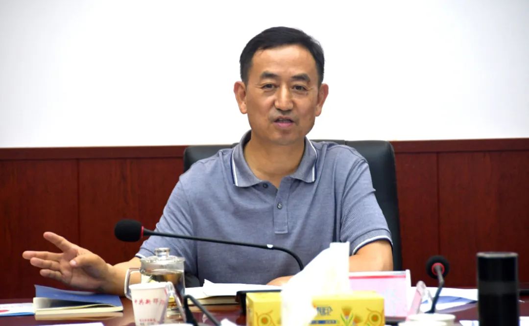 新邵县委理论学习中心组开展2022年5月集中学习(图2)