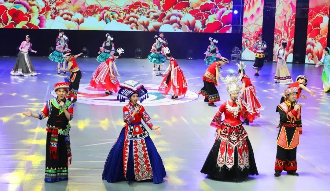 邵阳市第五届少数民族传统体育运动会在新邵隆重开幕(图3)
