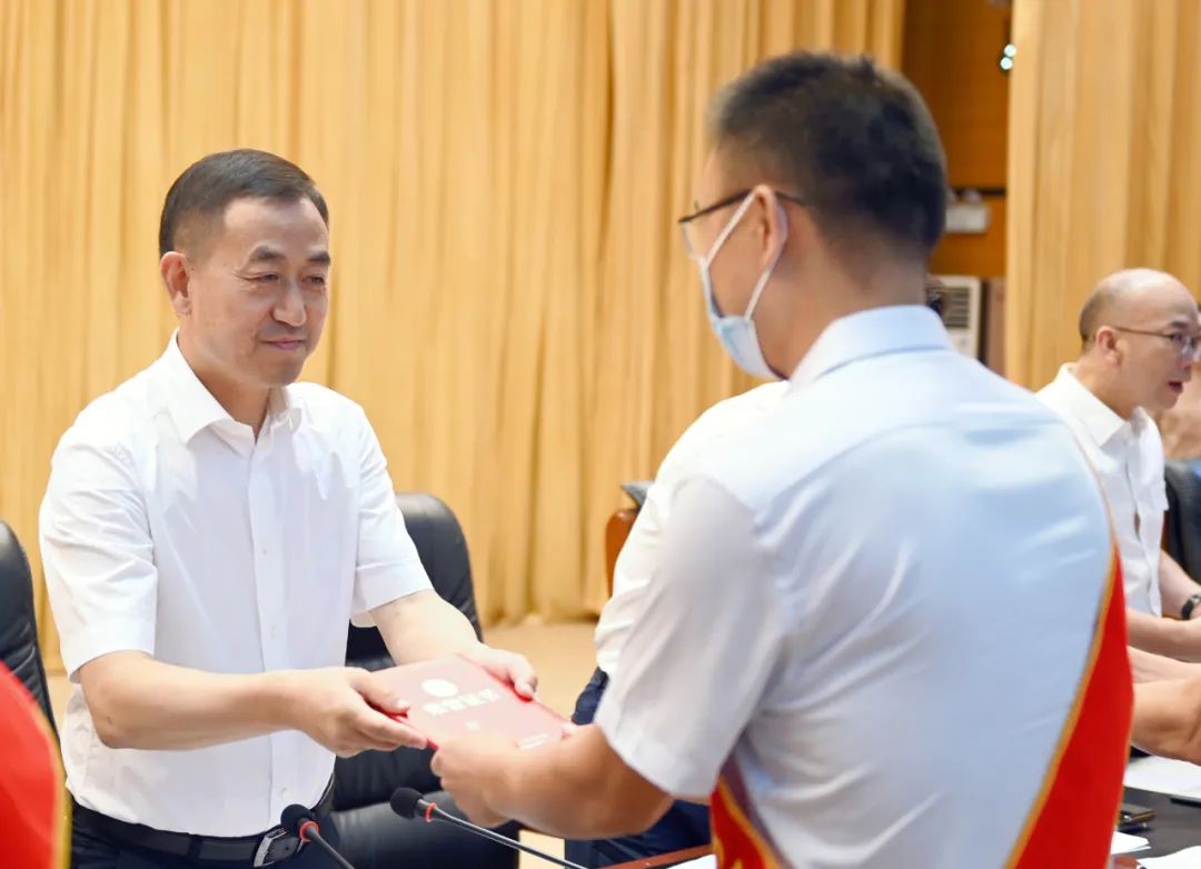 新邵热烈庆祝第38个教师节(图2)