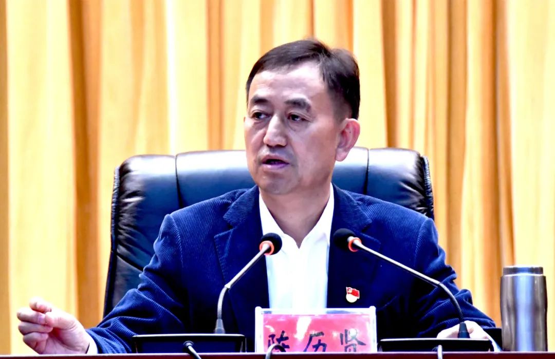 新邵县召开学习贯彻党的二十大精神报告会暨当前重点工作推进会(图3)