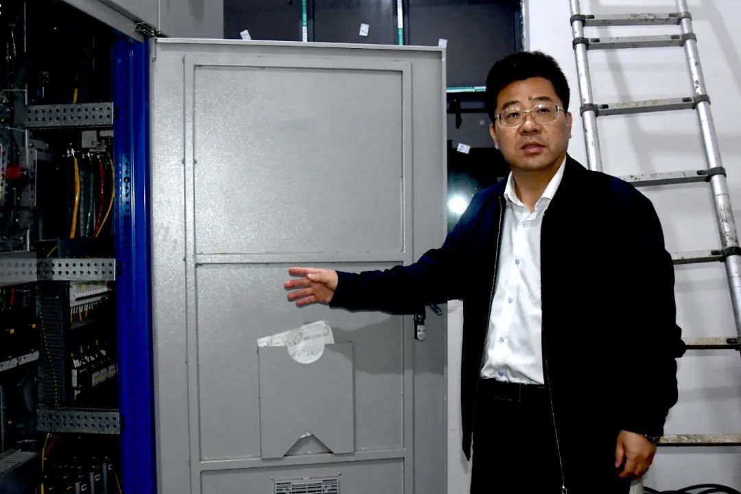 贺朝晖再次督导乡镇污水处理厂项目建设(图2)