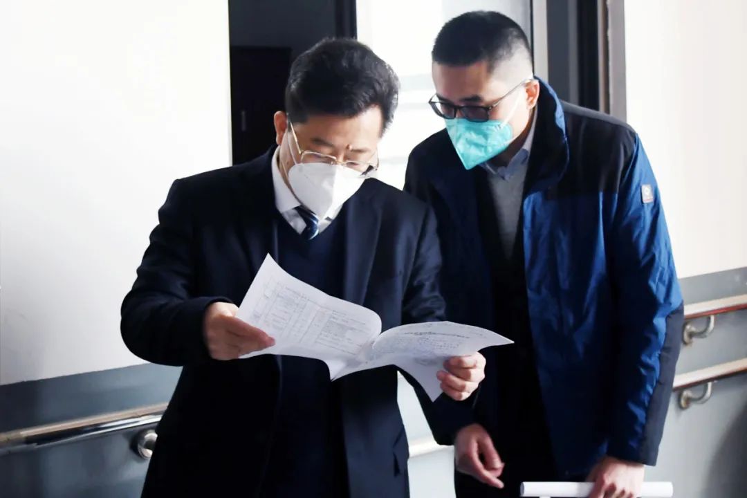 贺朝晖调研新冠肺炎亚定点救治医院改建工作(图2)