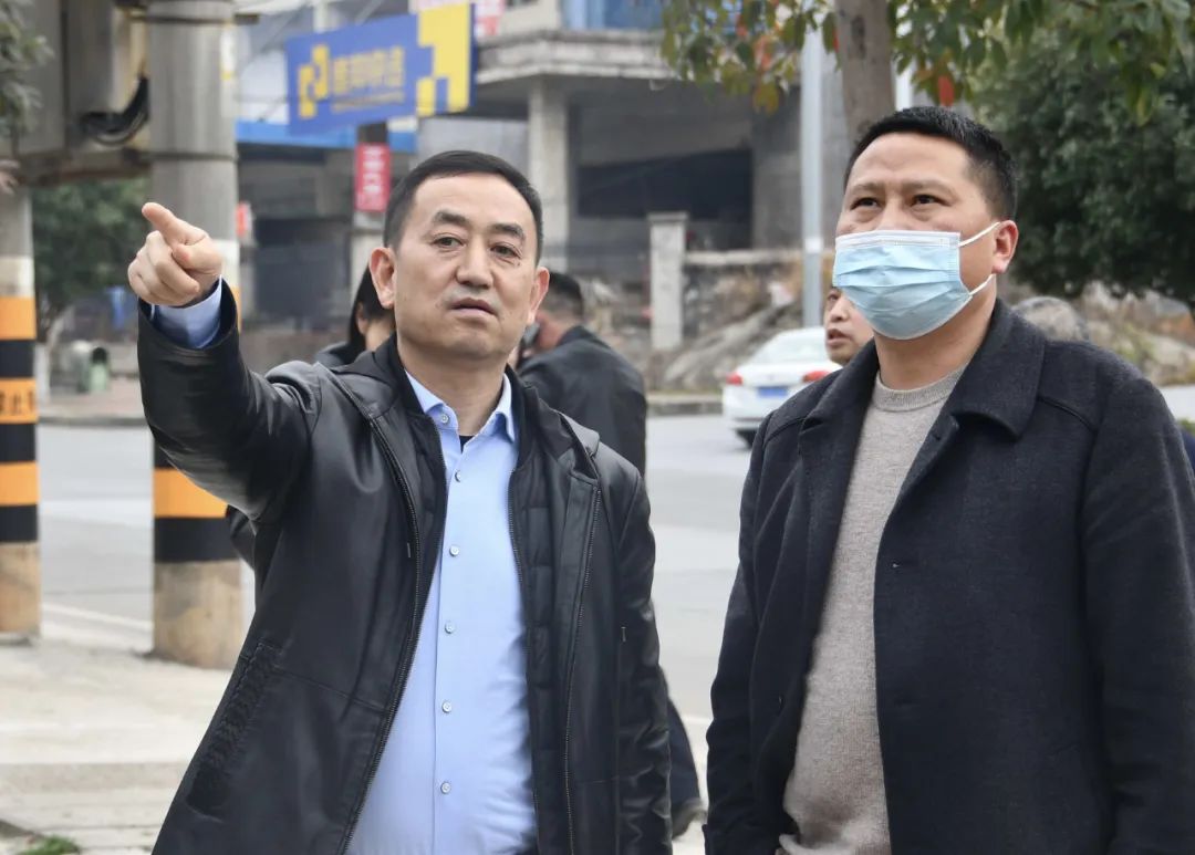 陈历贤调研县城区“巩卫创文”工作(图2)
