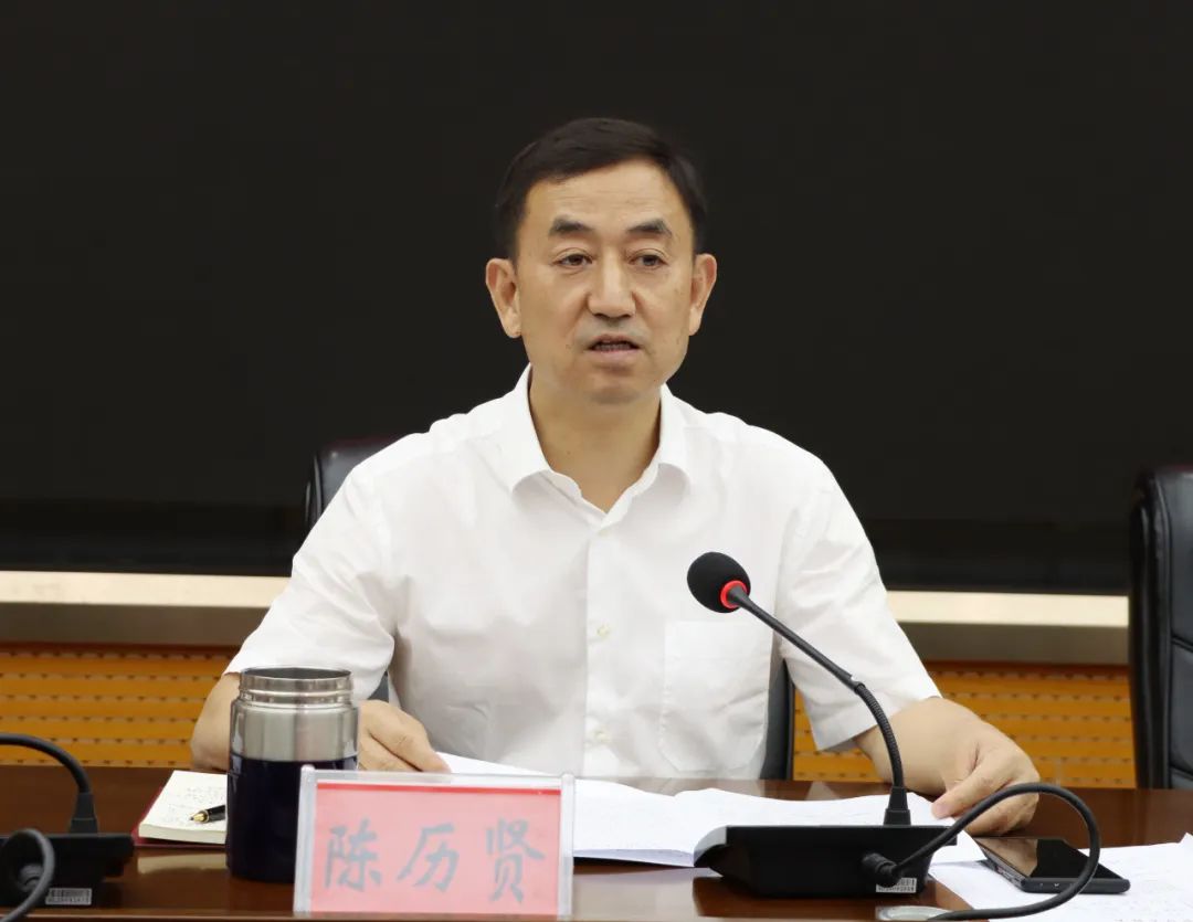 新邵县委理论学习中心组举行2023年第6次集中学习(图2)