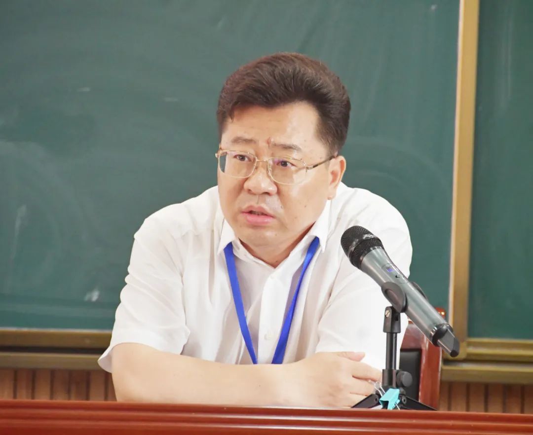 陈历贤、贺朝晖督导检查高考准备工作(图4)