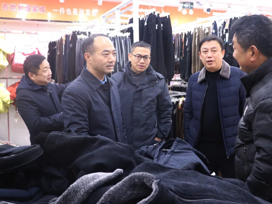 谢小军开展“迎新春送温暖”走访慰问活动(图1)