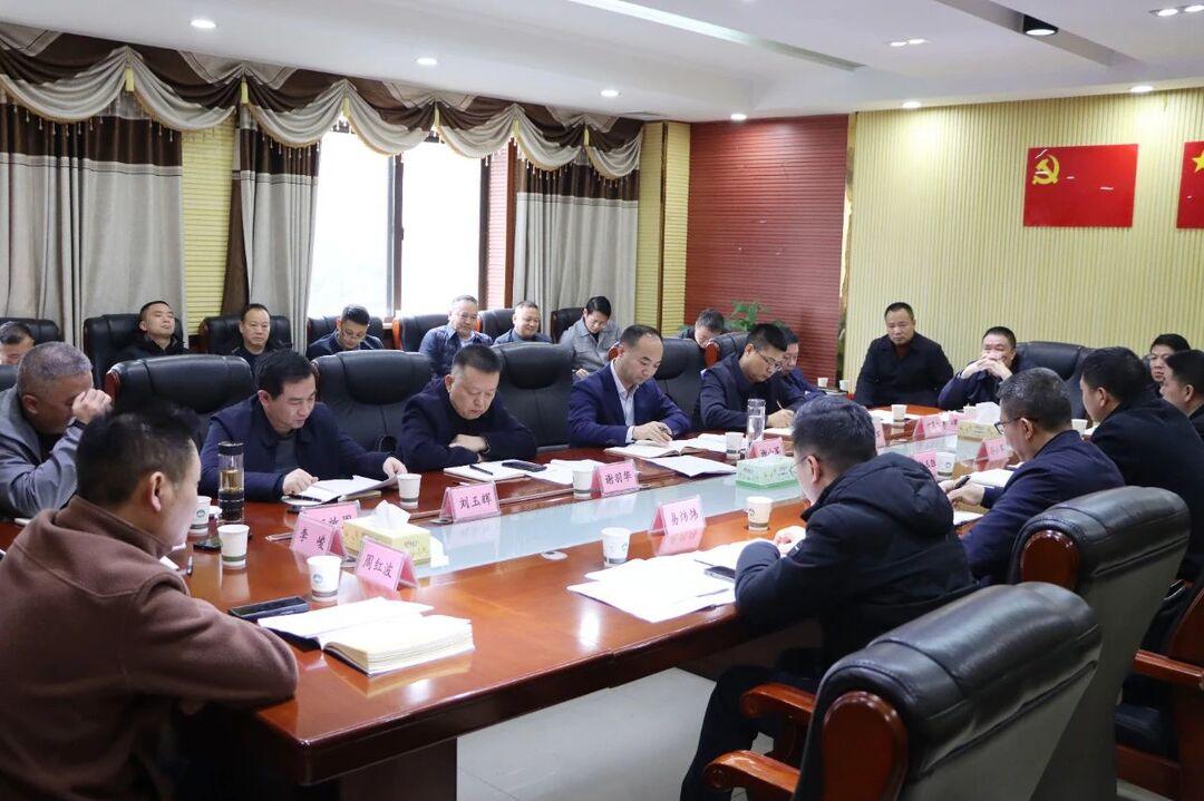 谢小军调研县自然资源局工作(图1)