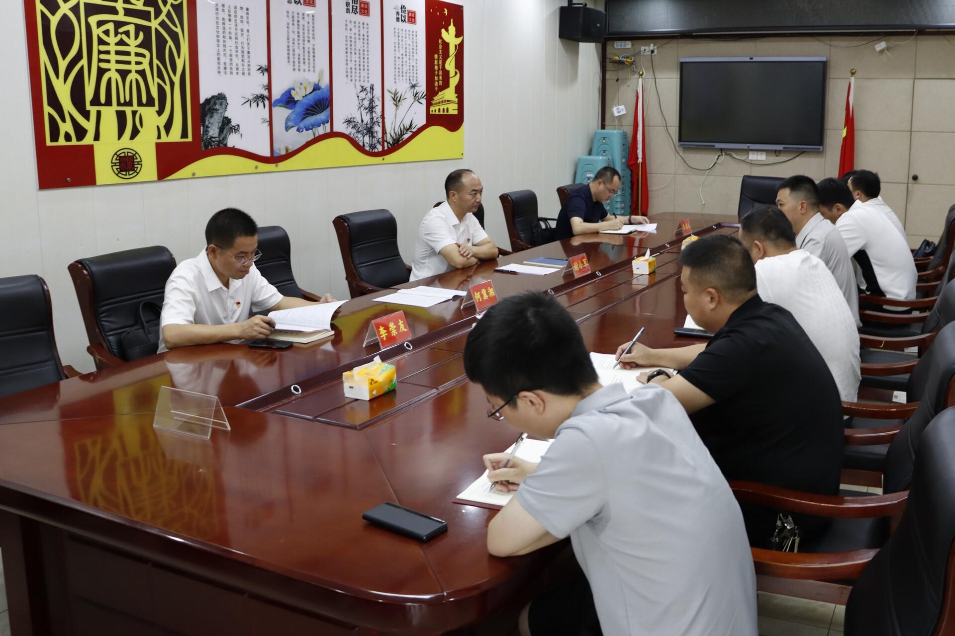 谢小军到陈家坊镇开展慰问调研(图1)